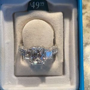 🔥NWT * STUNNING *SS Ring 🔥